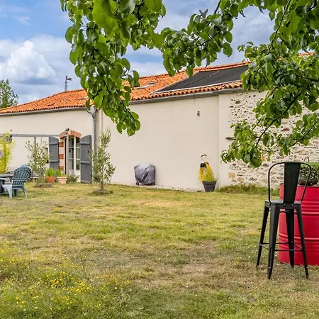 Gite De L'olifaniere 度假居 La Réorthe